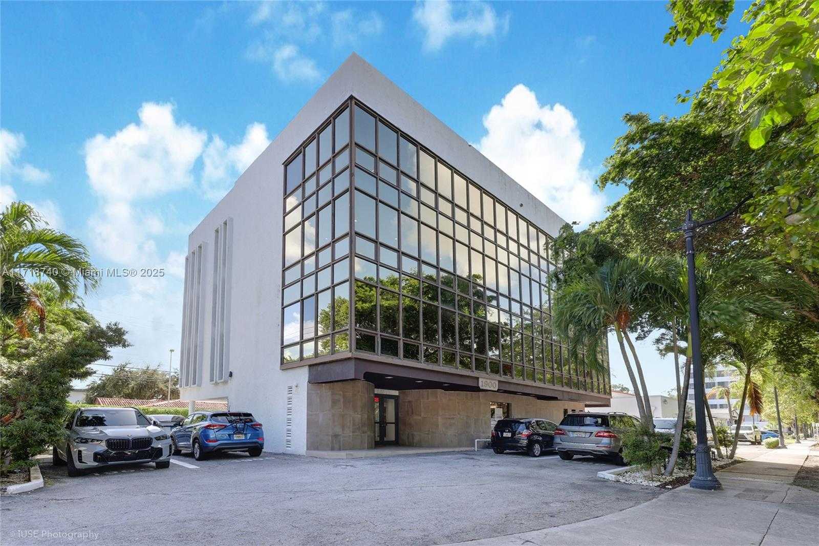 Small Image of 1900 SOUTH WEST 22ND ST, Miami Number 8