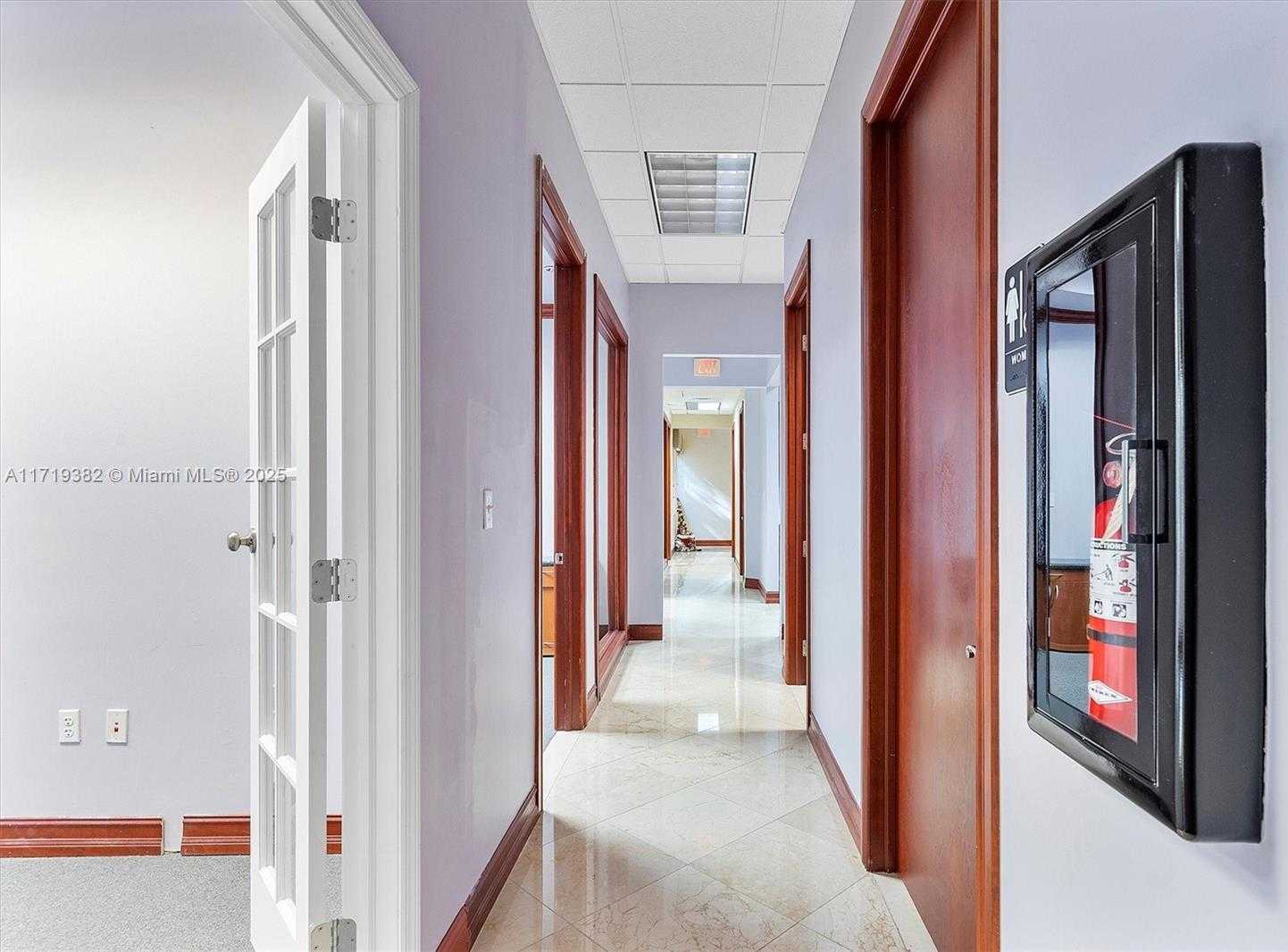 Small Image of 2883 Executive Park Dr, Weston, FL 33331, USA Number 14