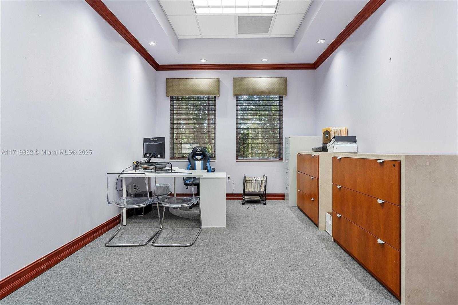 Small Image of 2883 Executive Park Dr, Weston, FL 33331, USA Number 16