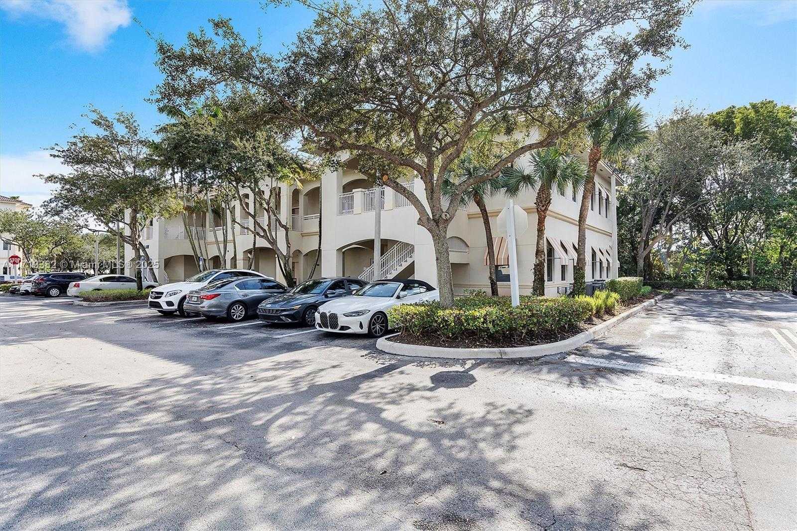 Small Image of 2883 Executive Park Dr, Weston, FL 33331, USA Number 3