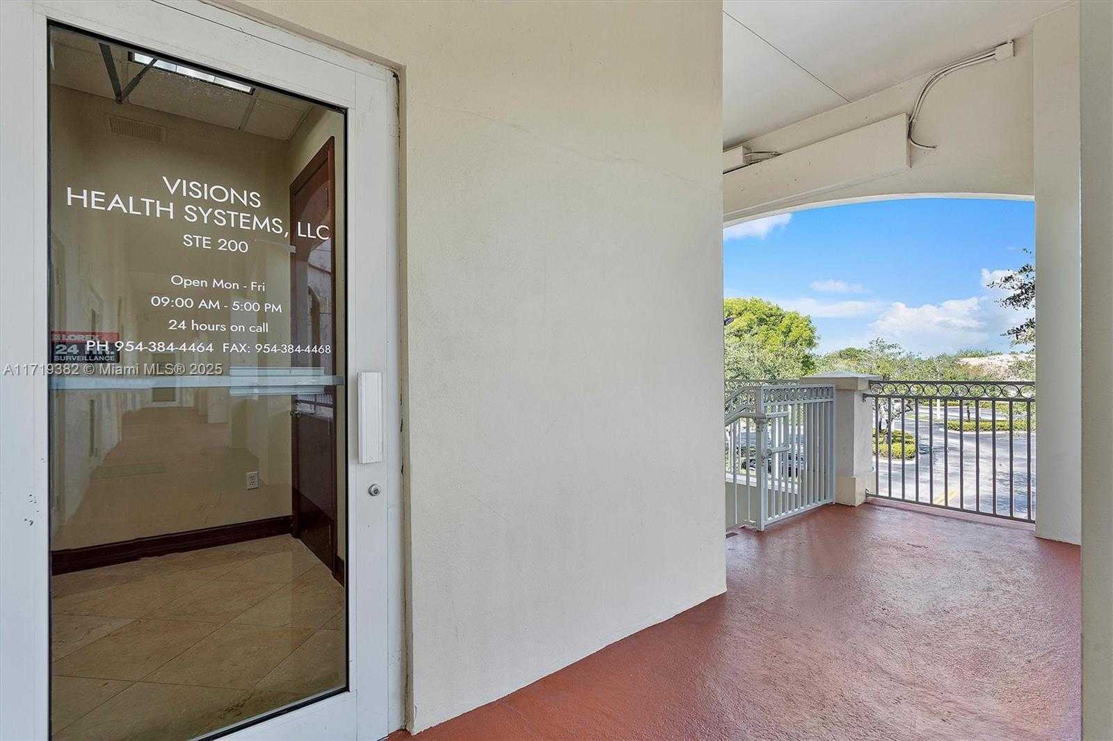 Small Image of 2883 Executive Park Dr, Weston, FL 33331, USA Number 4