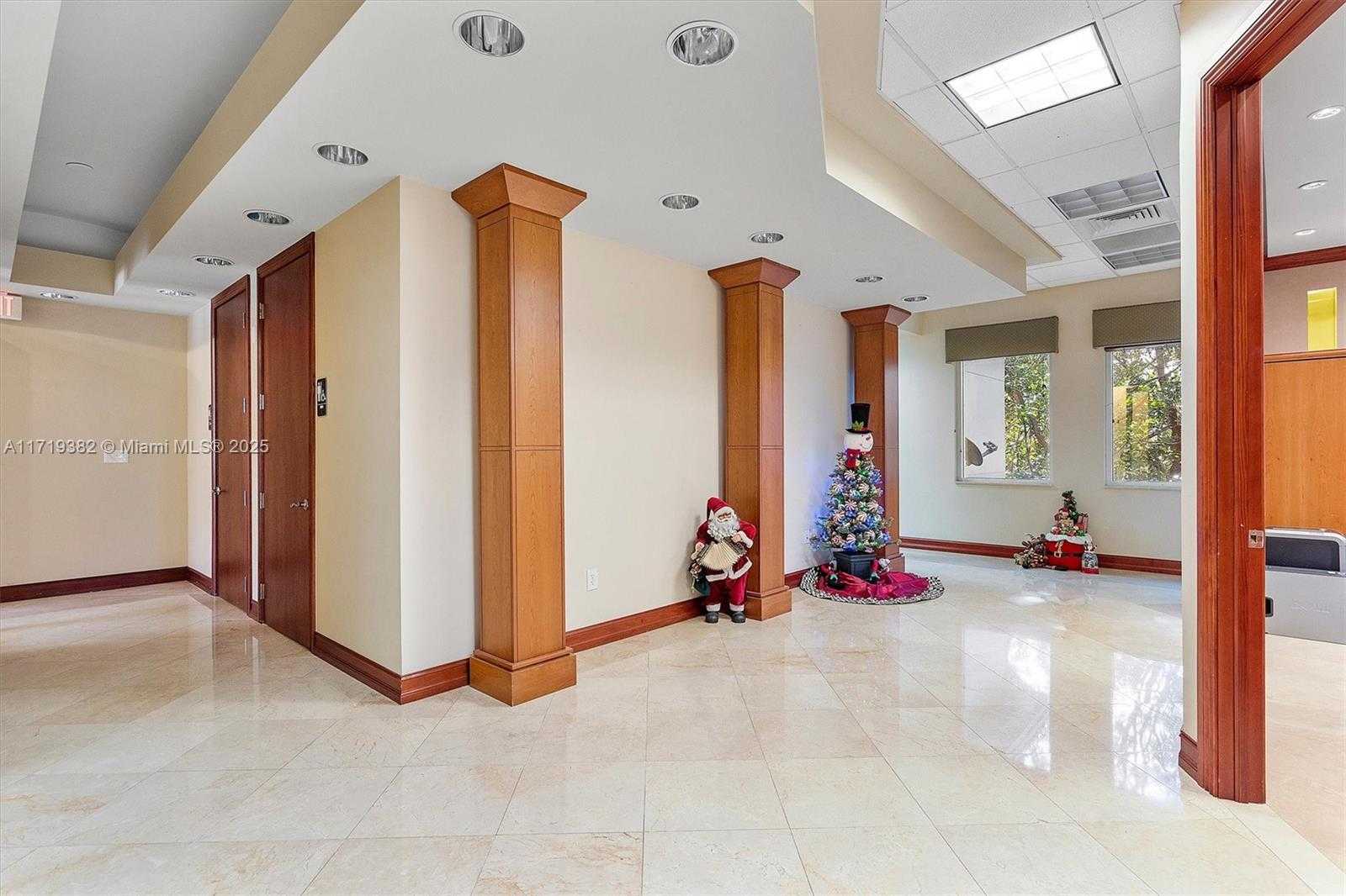 Small Image of 2883 Executive Park Dr, Weston, FL 33331, USA Number 7