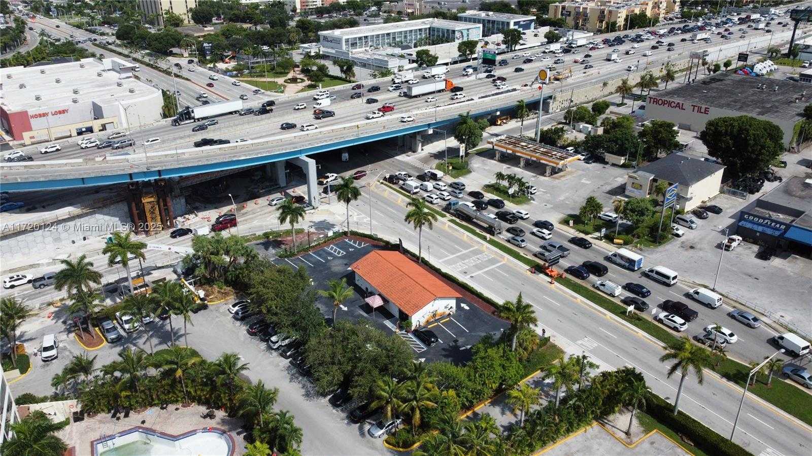 Small Image of 7701 NORTH WEST 103RD ST, Hialeah Gardens Number 6