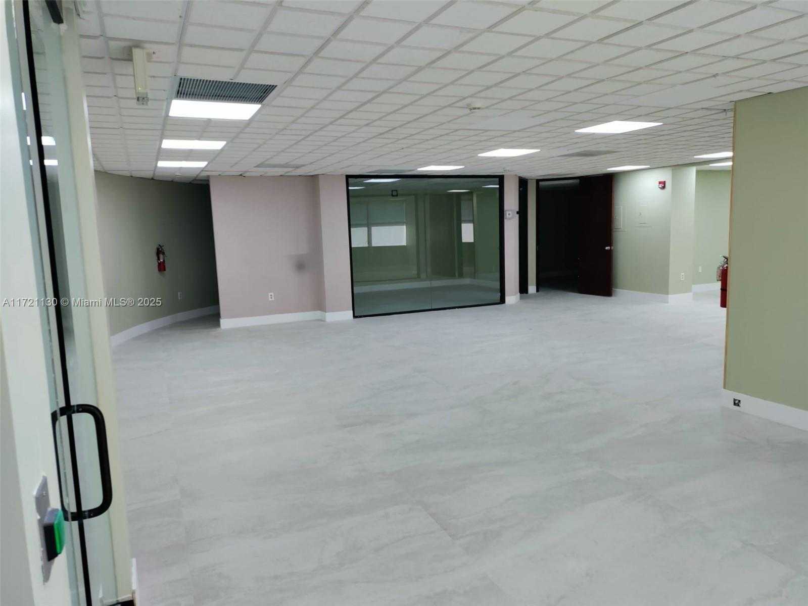 Small Image of 1799 W Oakland Park Blvd, Oakland Park, FL 33311, USA Number 10