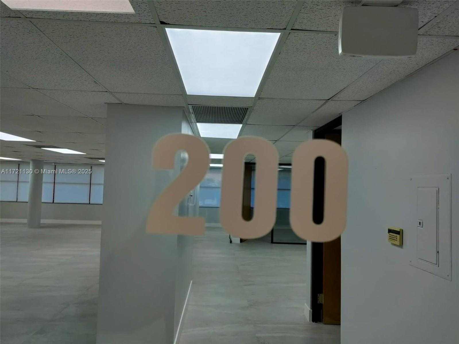 Small Image of 1799 W Oakland Park Blvd, Oakland Park, FL 33311, USA Number 7