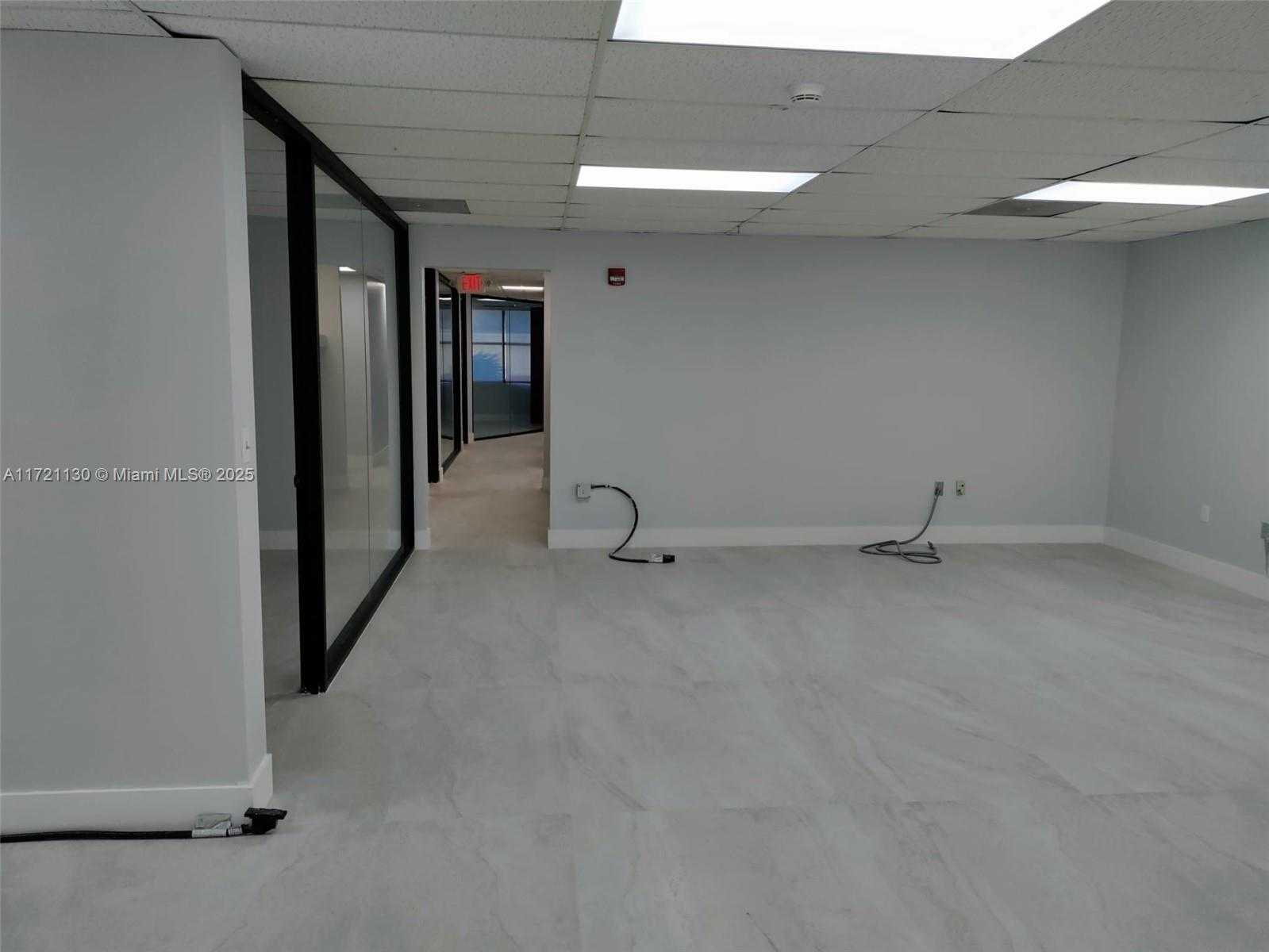 Small Image of 1799 W Oakland Park Blvd, Oakland Park, FL 33311, USA Number 8