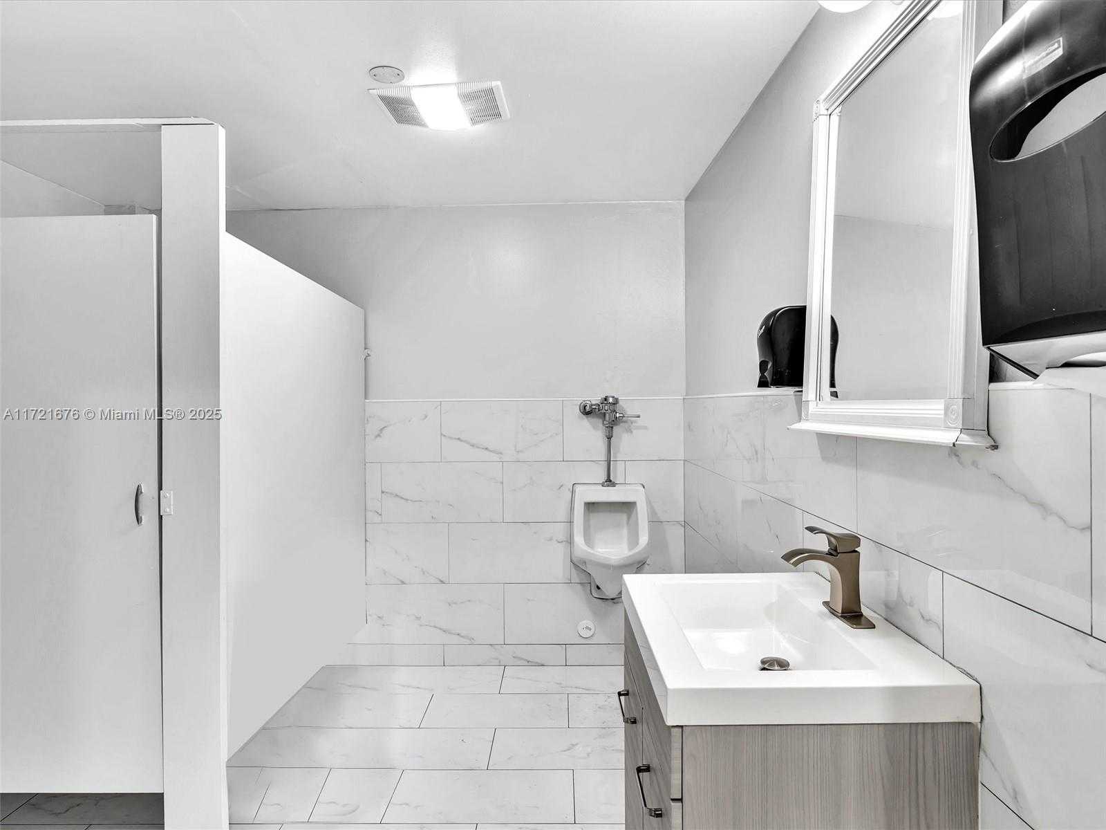 Small Image of 2321 NORTH WEST 62ND ST, Miami Number 11