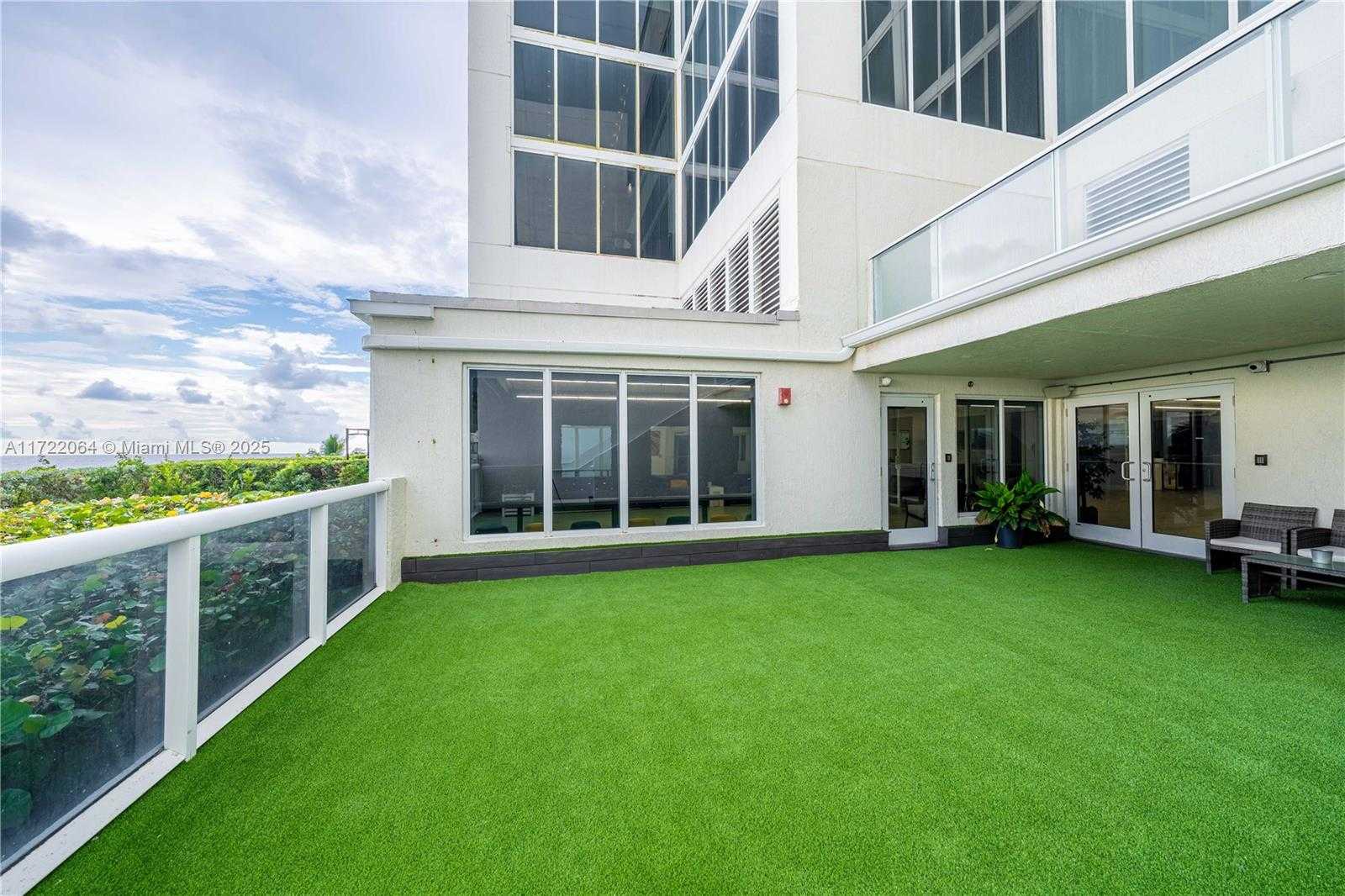 Small Image of 1832 SOUTH OCEAN DR #5-6, Hallandale Beach Number 25