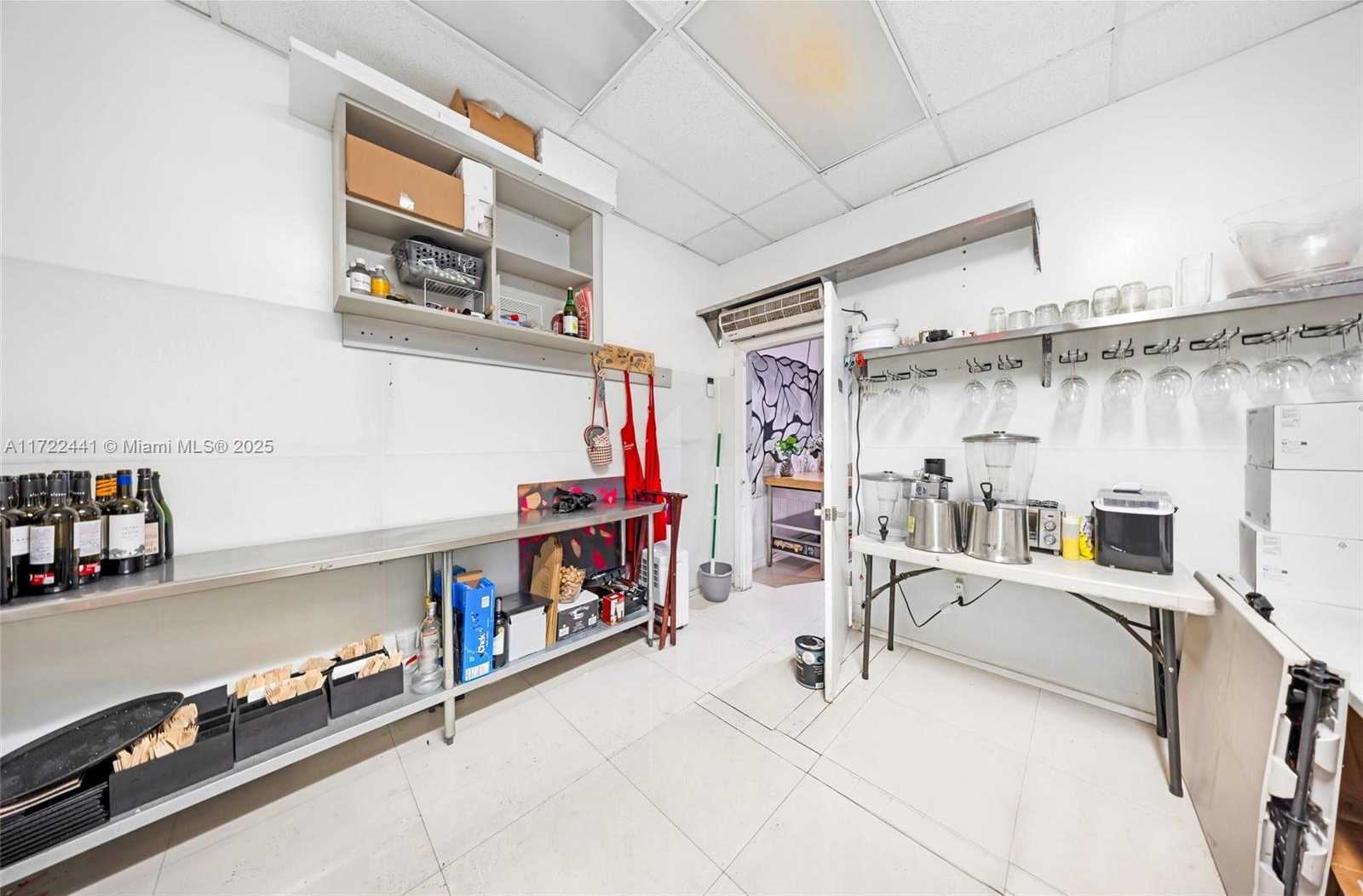 Small Image of 2207, Miami Number 16