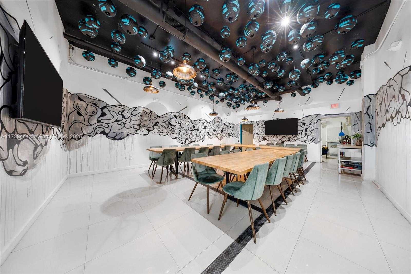 Small Image of 2207, Miami Number 6