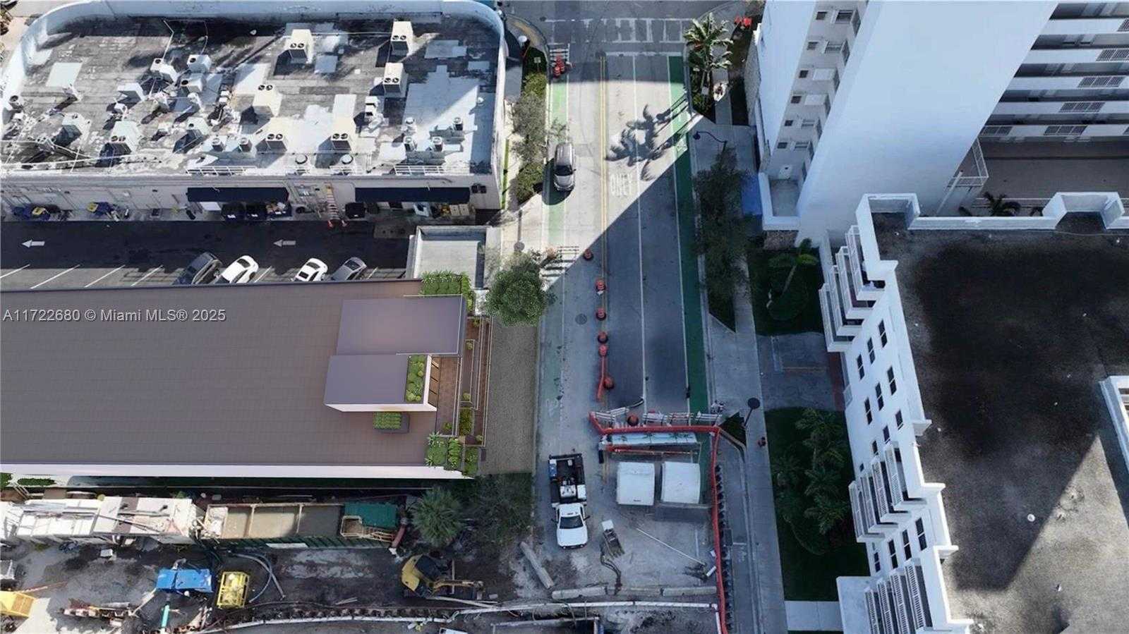 Small Image of 1661 WEST AVE, Miami Beach Number 17