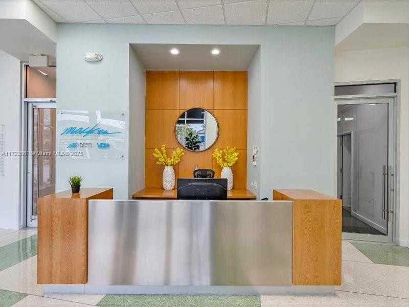 Small Image of 2404 HOLLYWOOD BLVD, Hollywood Number 2