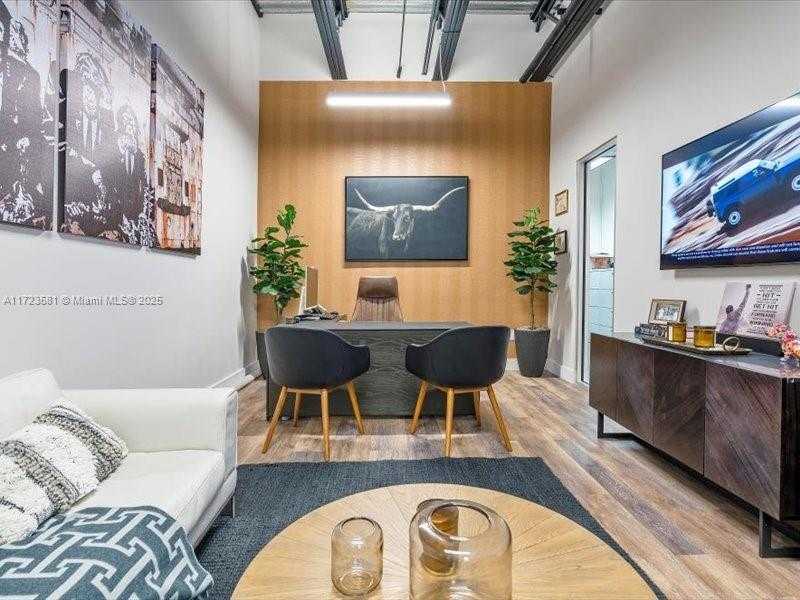 Small Image of 2404 HOLLYWOOD BLVD, Hollywood Number 27