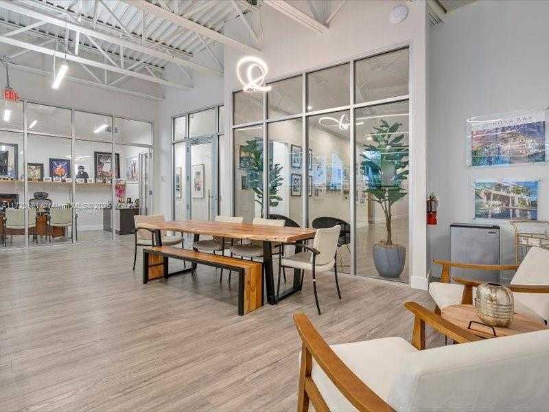 Small Image of 2404 HOLLYWOOD BLVD, Hollywood Number 28