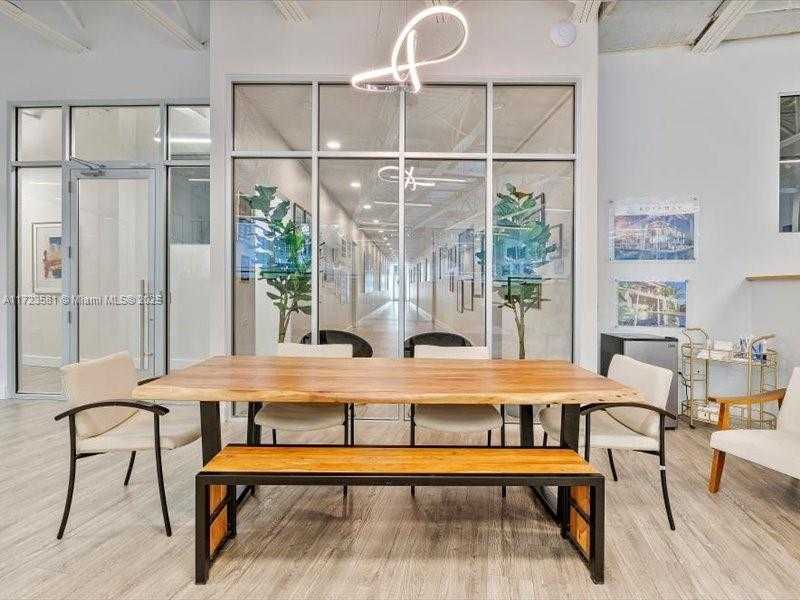 Small Image of 2404 HOLLYWOOD BLVD, Hollywood Number 33