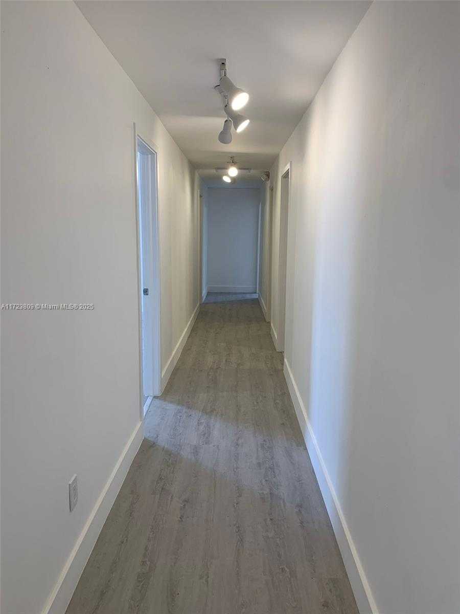Small Image of 638 NORTH WEST 62ND ST, Miami Number 4