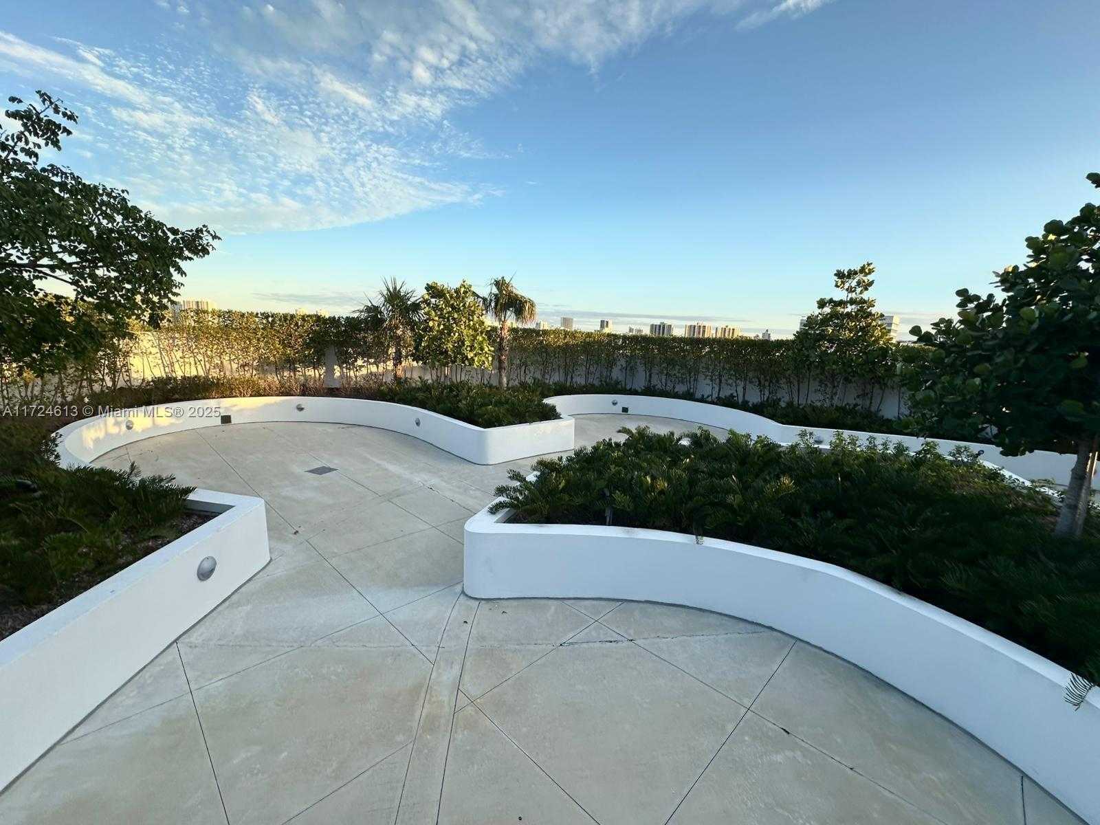 Small Image of 21290 BISCAYNE BLVD #302-303, Aventura Number 17