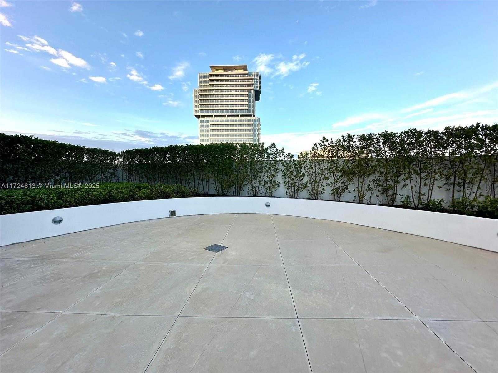 Small Image of 21290 BISCAYNE BLVD #302-303, Aventura Number 18