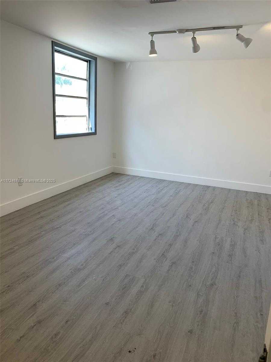 Small Image of 638 NORTH WEST 62ND ST, Miami Number 2