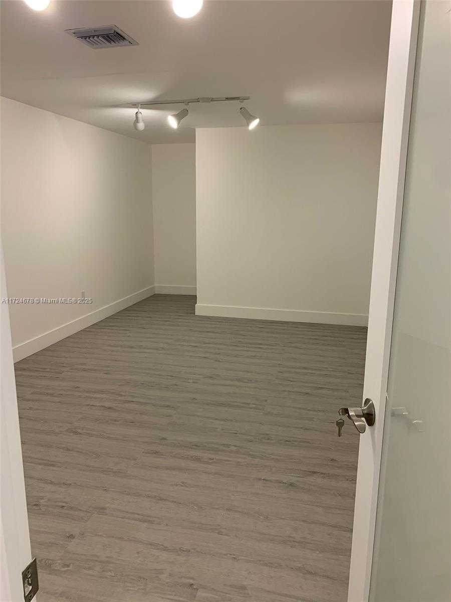 Small Image of 638 NORTH WEST 62ND ST, Miami Number 3