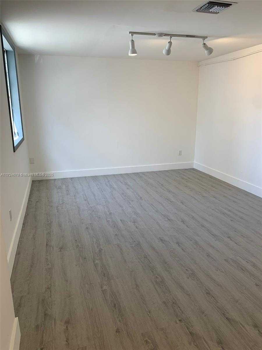 Small Image of 638 NORTH WEST 62ND ST, Miami Number 6