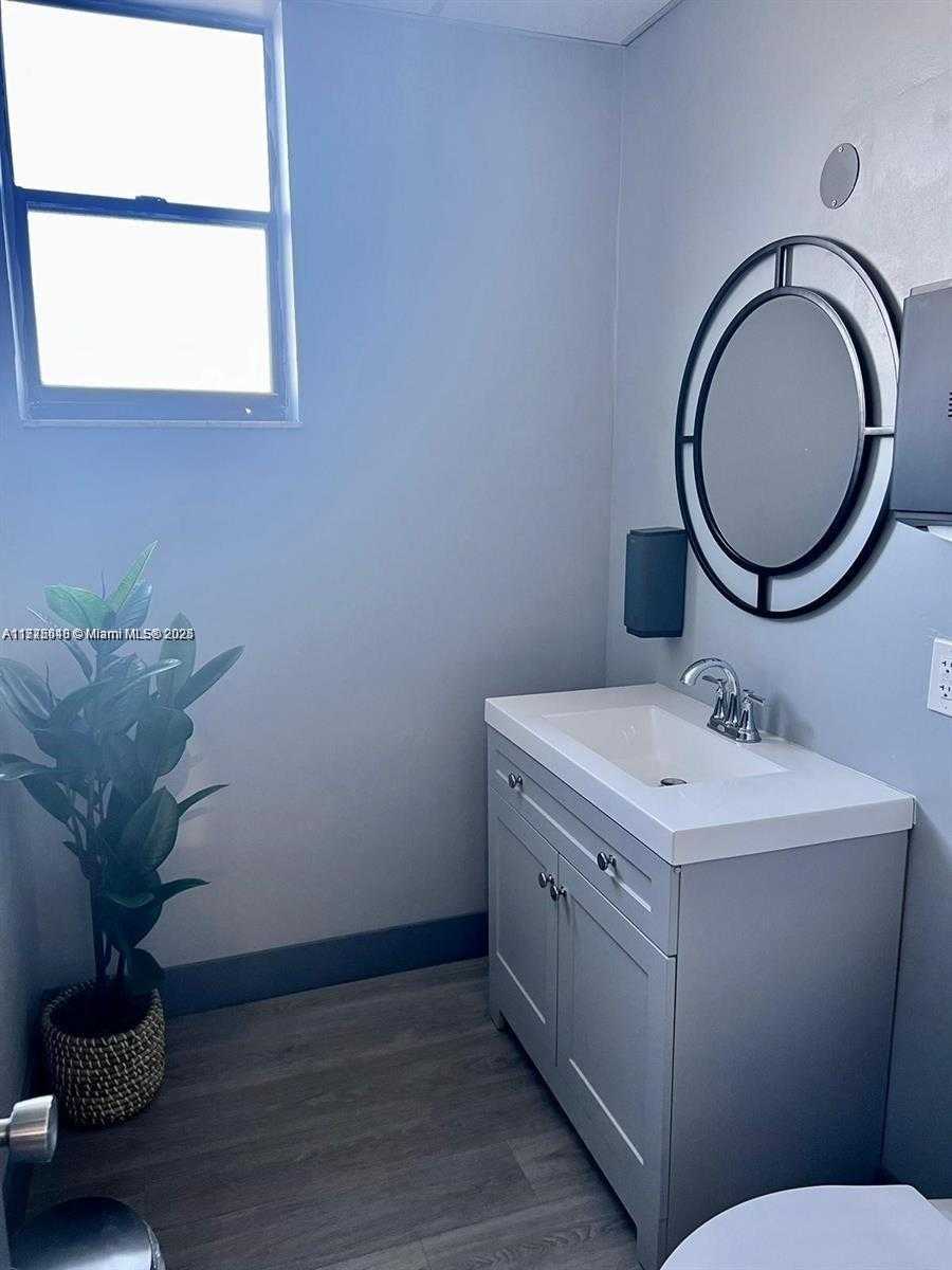 Small Image of 9101 WEST OKEECHOBEE RD #203, Hialeah Gardens Number 5