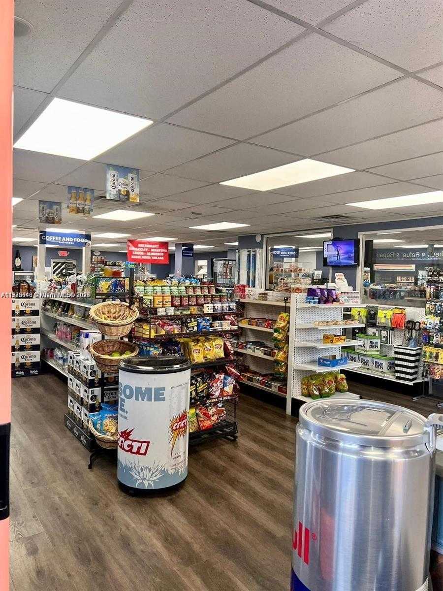 Small Image of 9101 WEST OKEECHOBEE RD #203, Hialeah Gardens Number 6