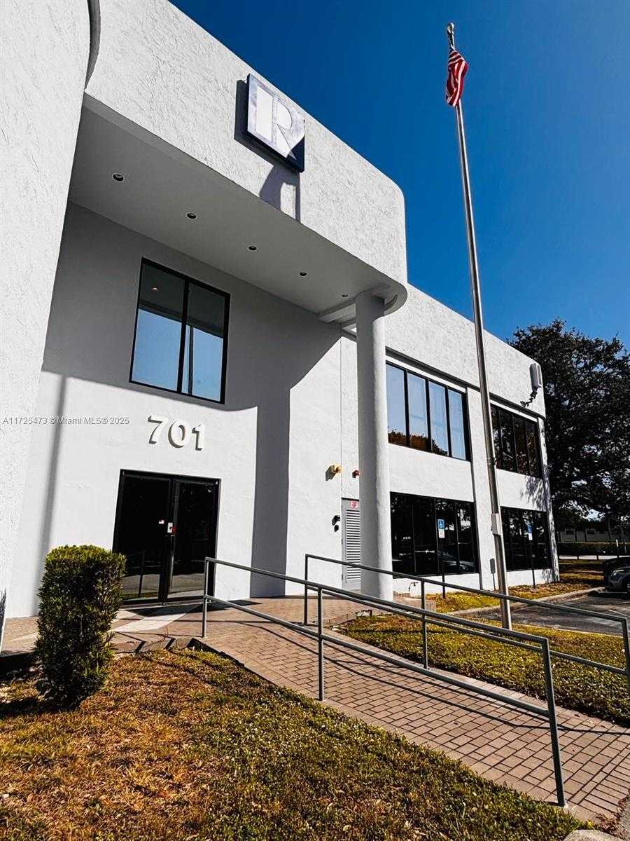 Small Image of 701 PROMENADE DR #suite 250, Pembroke Pines Number 10