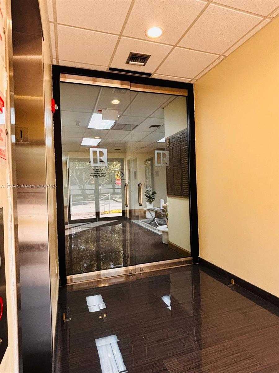 Small Image of 701 PROMENADE DR #suite 250, Pembroke Pines Number 13