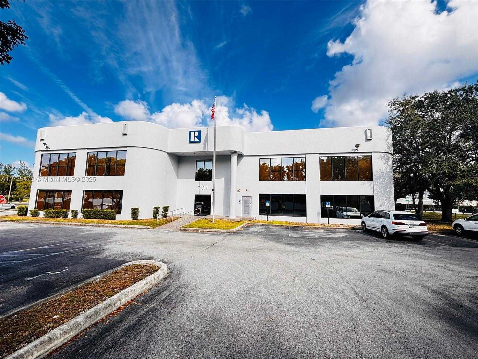 Small Image of 701 PROMENADE DR #suite 250, Pembroke Pines Number 3