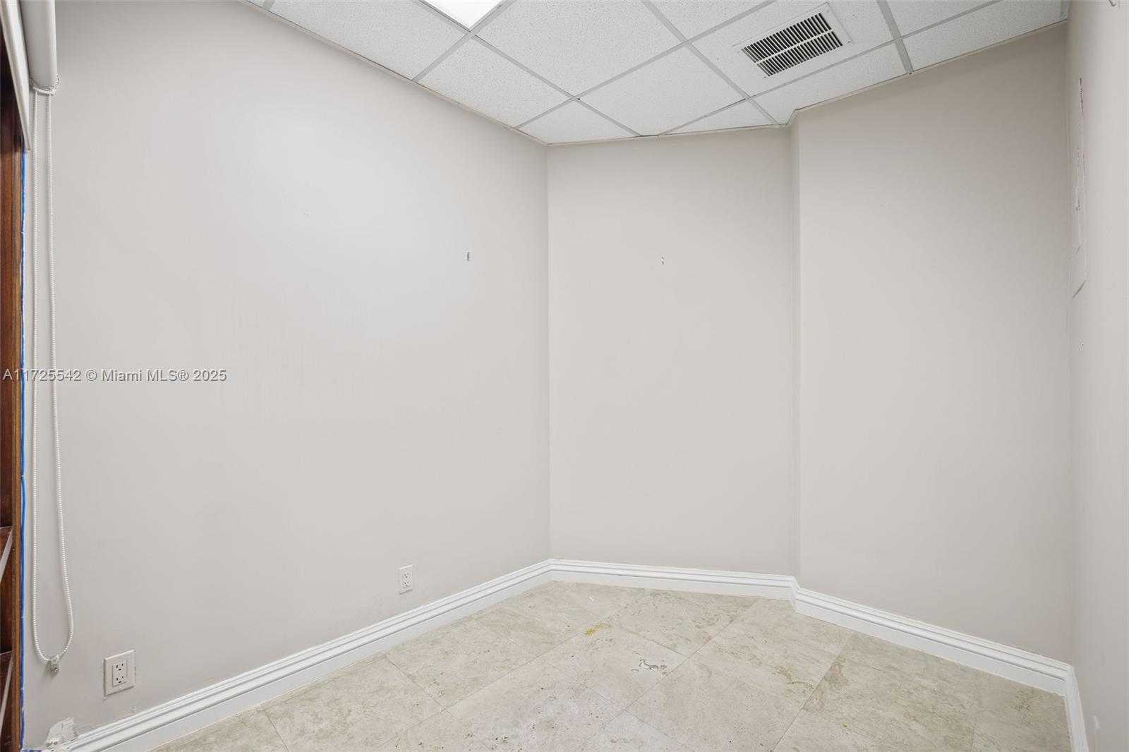 Small Image of 960 WEST 41ST ST, Miami Beach Number 19