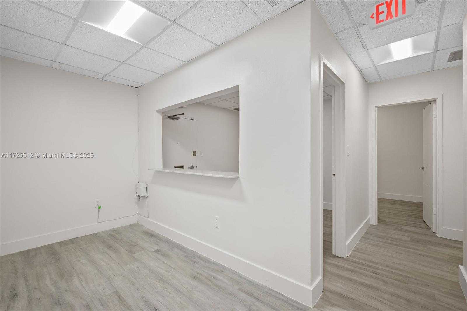 Small Image of 960 WEST 41ST ST, Miami Beach Number 25