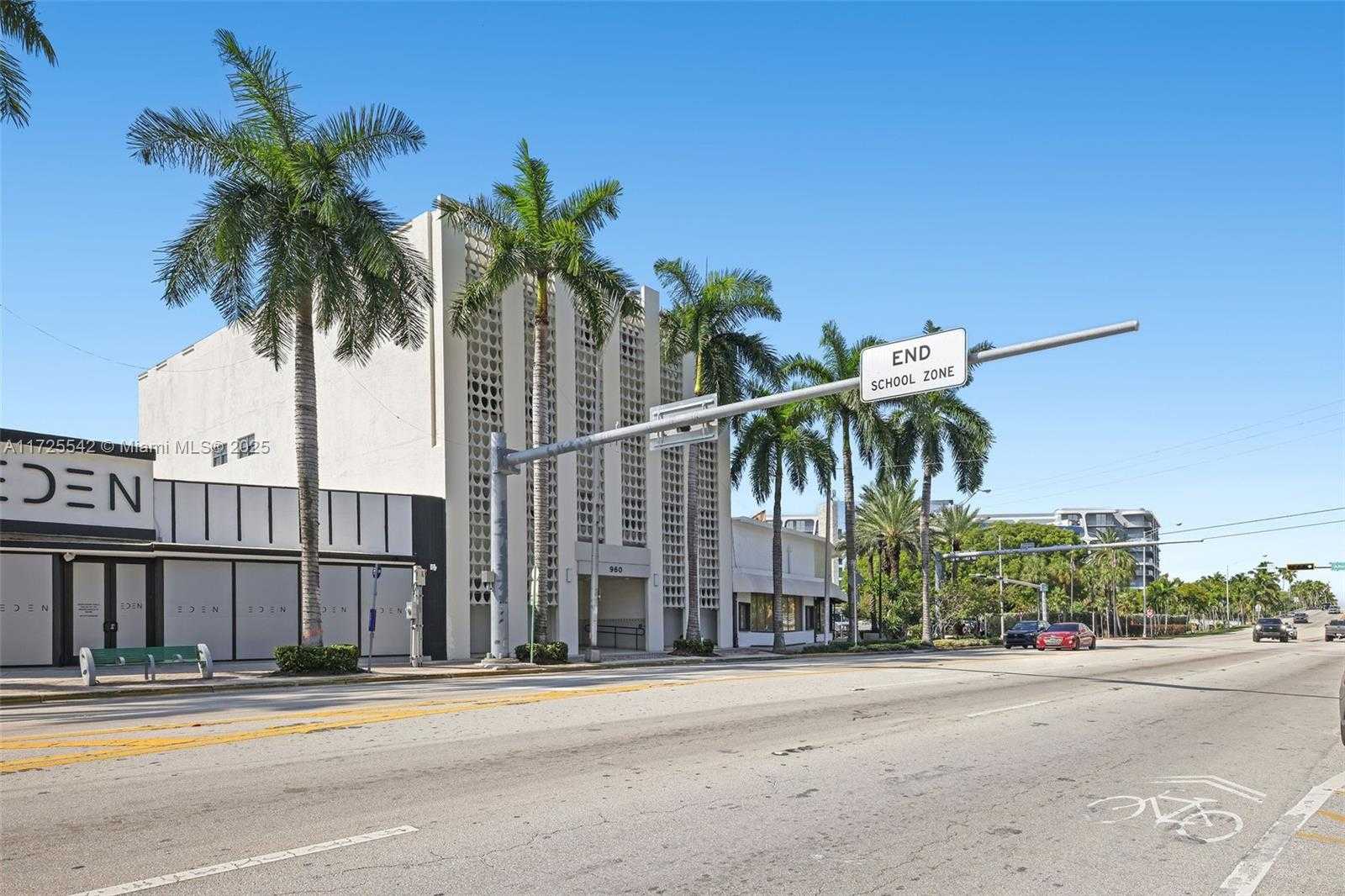 Small Image of 960 WEST 41ST ST, Miami Beach Number 3