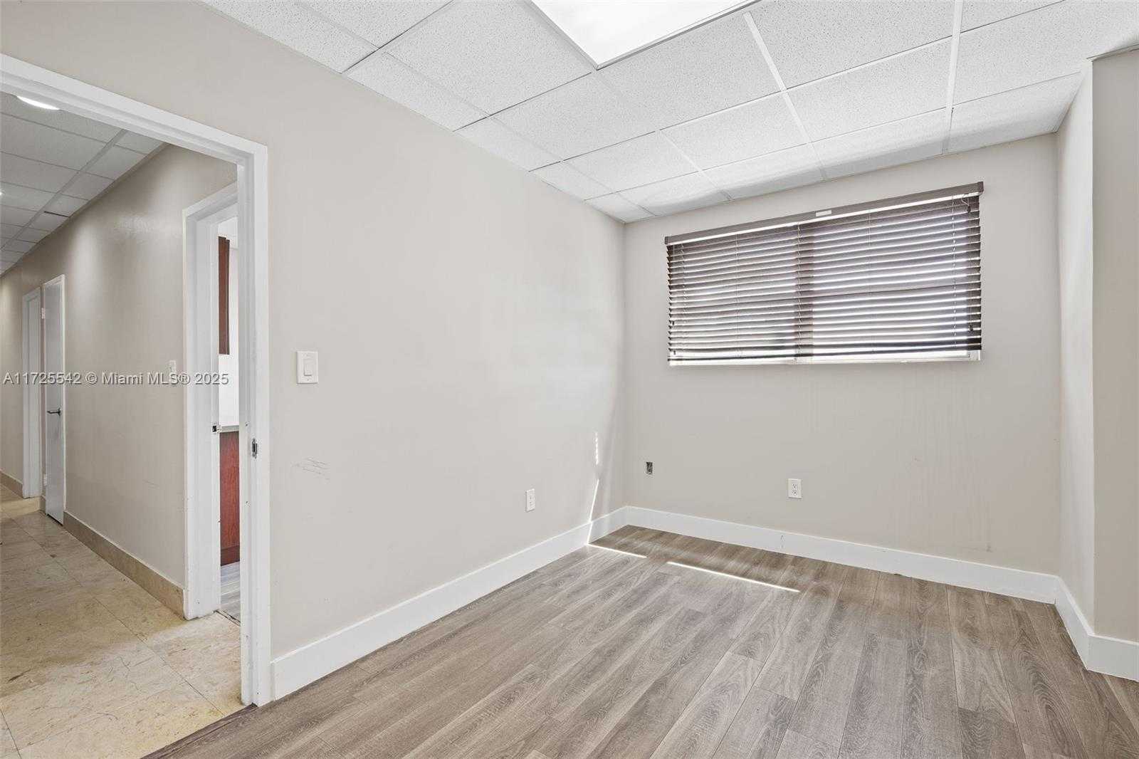 Small Image of 960 WEST 41ST ST, Miami Beach Number 8