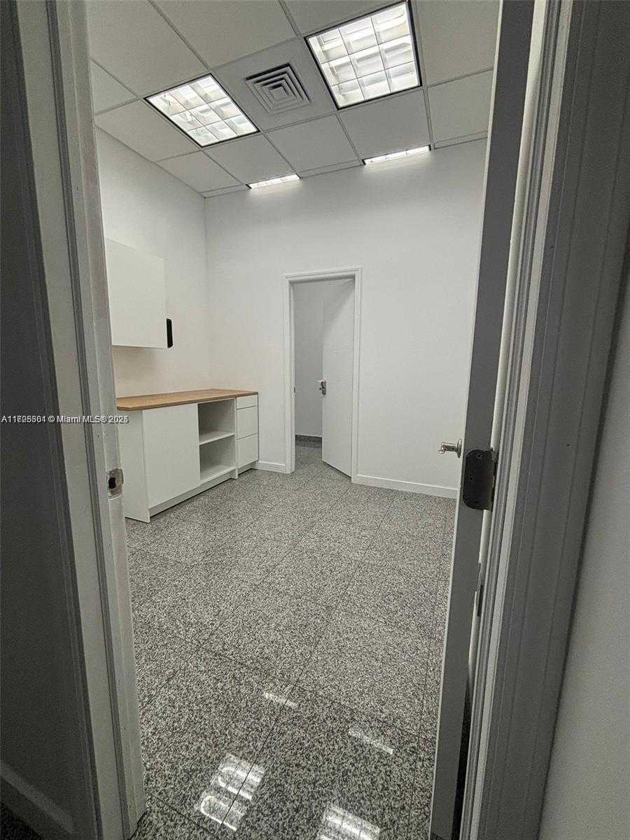 Small Image of 1805 PONCE DE LEON BLVD #110, Coral Gables Number 5