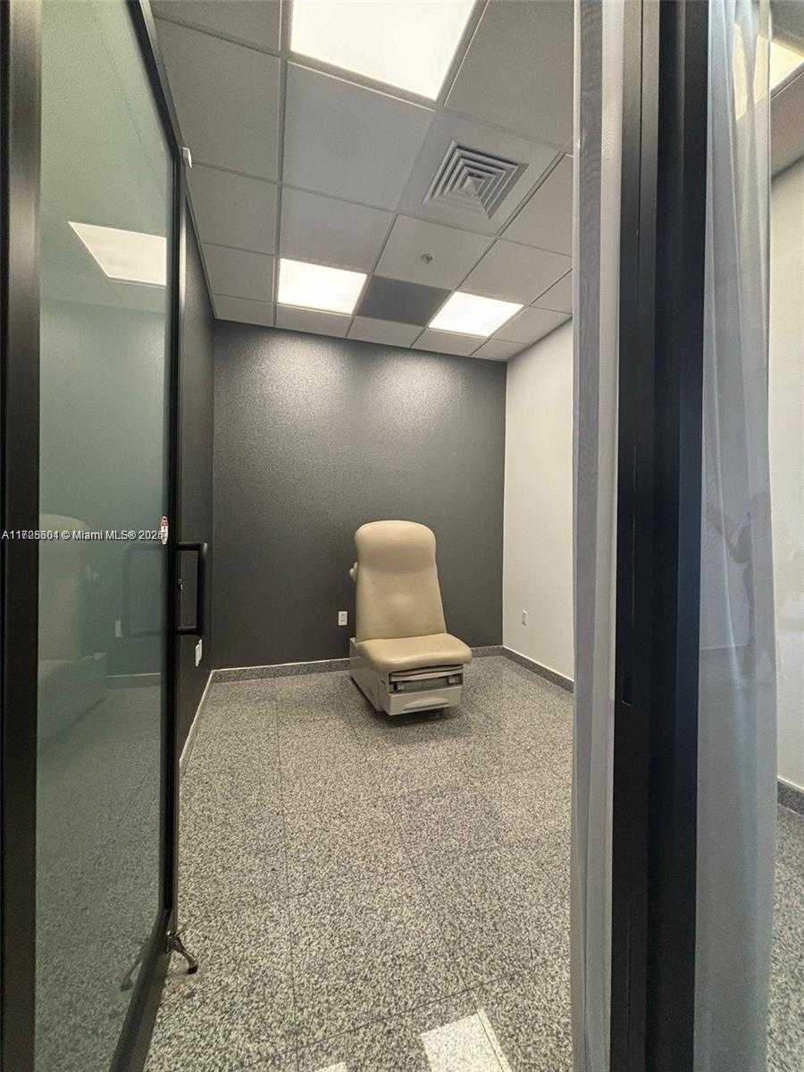 Small Image of 1805 PONCE DE LEON BLVD #110, Coral Gables Number 7