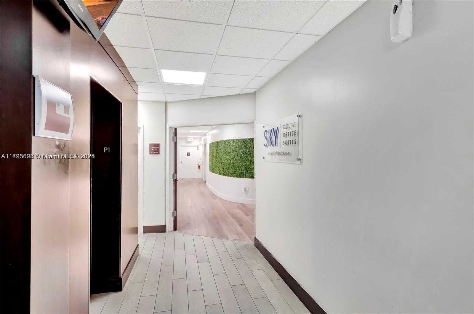 Small Image of 12550 BISCAYNE BLVD #800-35, North Miami Number 7
