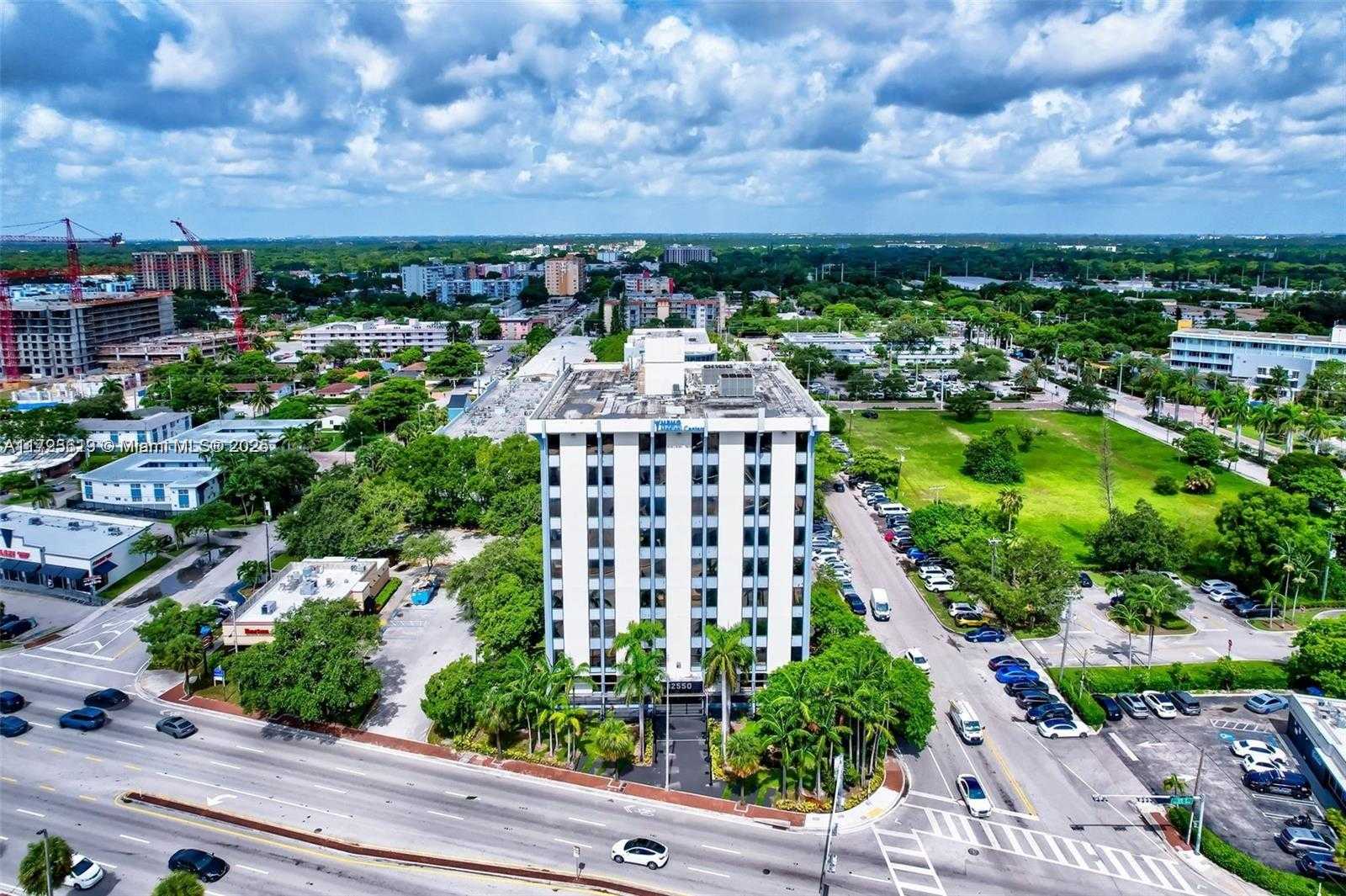 Small Image of 12550 BISCAYNE BLVD #800-4, North Miami Number 14
