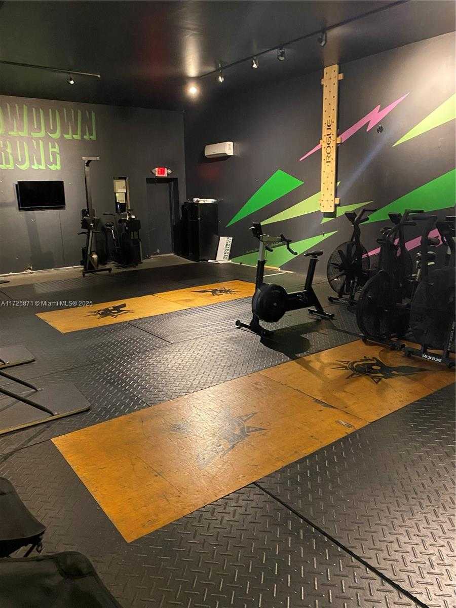 Small Image of 6950 STIRLING RD, Davie Number 12
