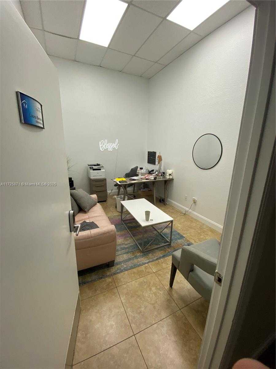 Small Image of 6950 STIRLING RD, Davie Number 28