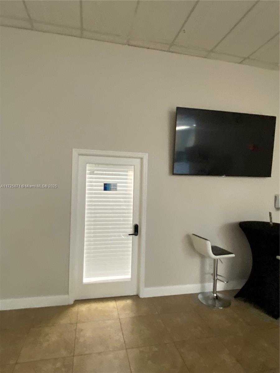 Small Image of 6950 STIRLING RD, Davie Number 29