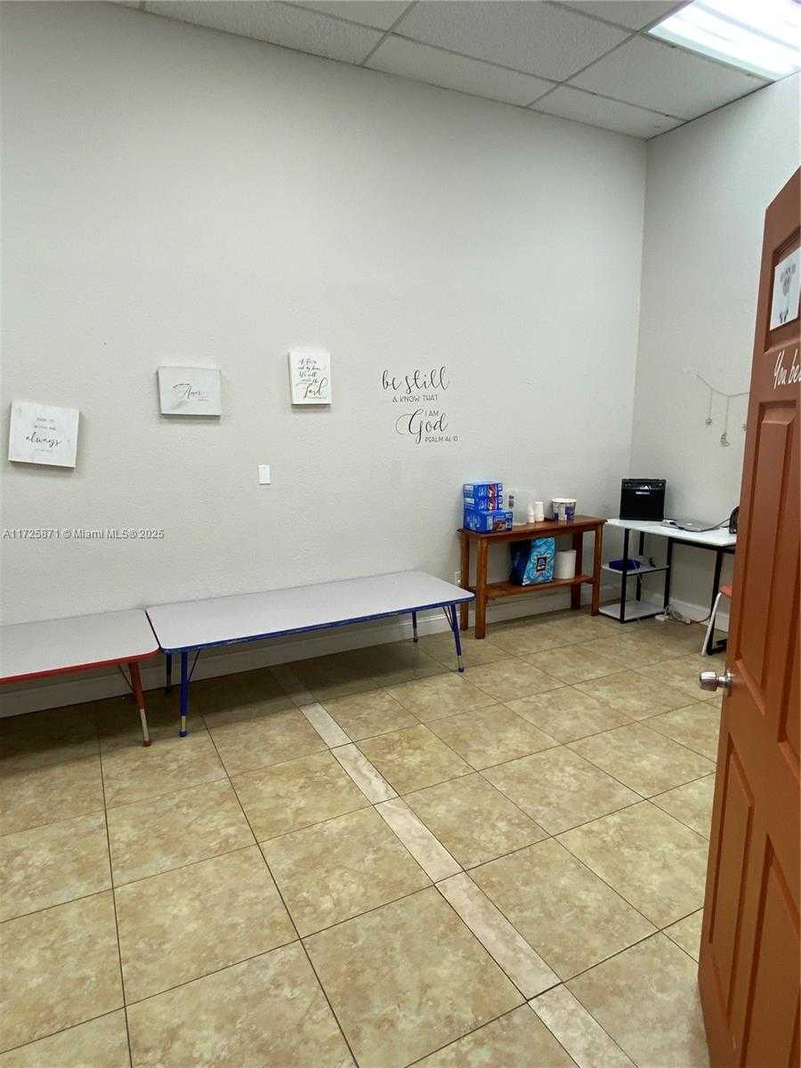 Small Image of 6950 STIRLING RD, Davie Number 30