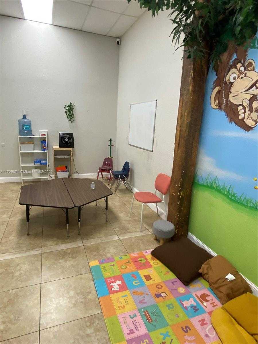 Small Image of 6950 STIRLING RD, Davie Number 31