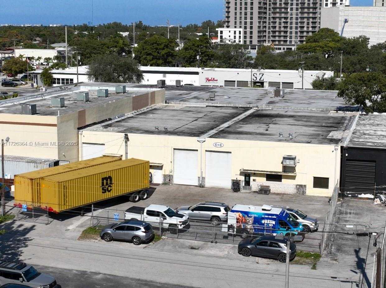 Small Image of 2655 NORTH EAST 188TH ST, Miami Number 12