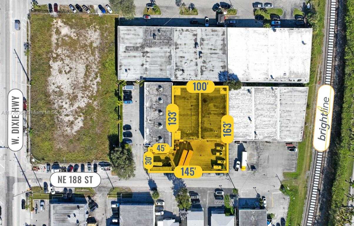 Small Image of 2655 NORTH EAST 188TH ST, Miami Number 20