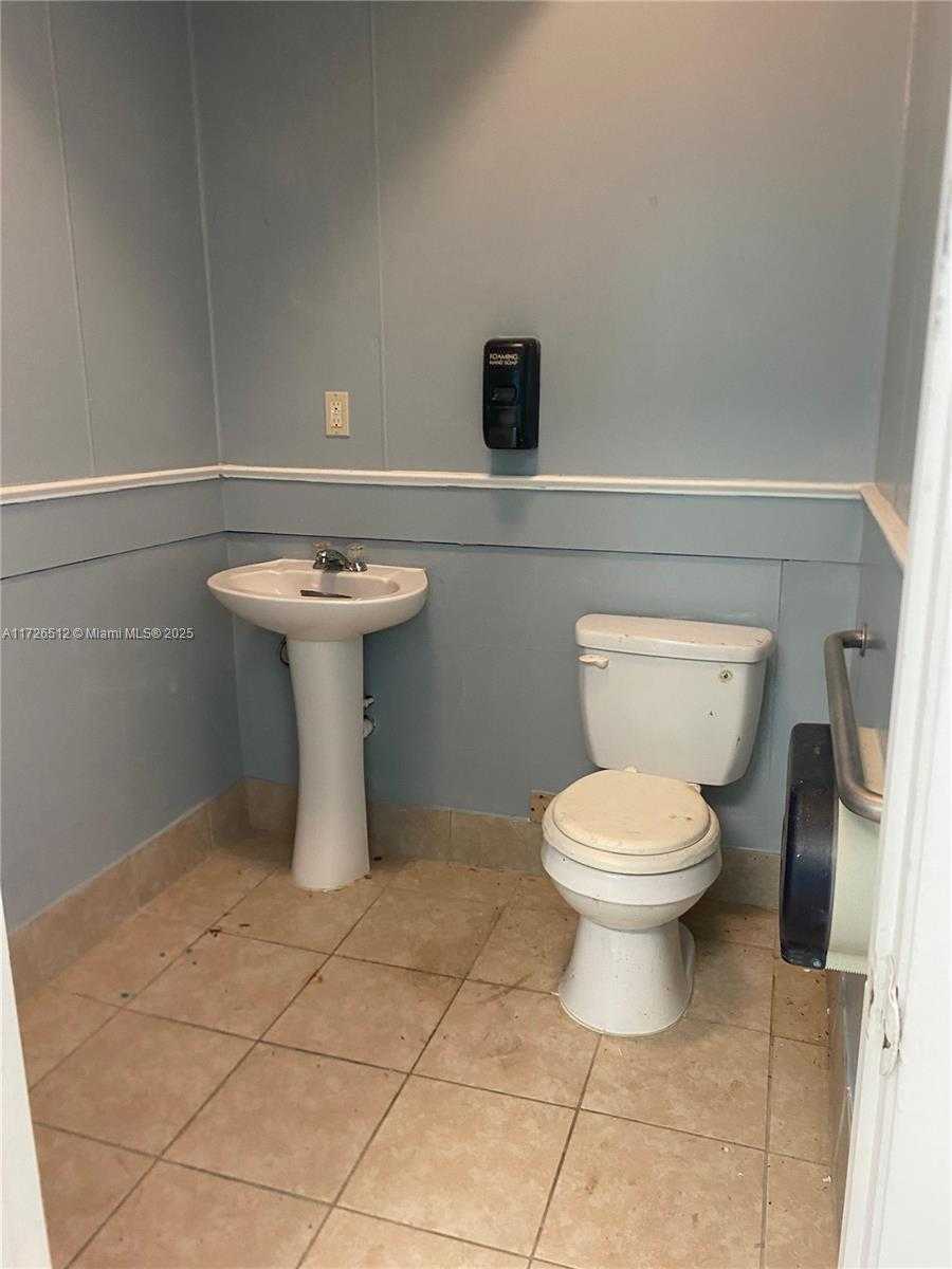 Small Image of 2475 SOUTH PARK AVE, Sanford Number 12