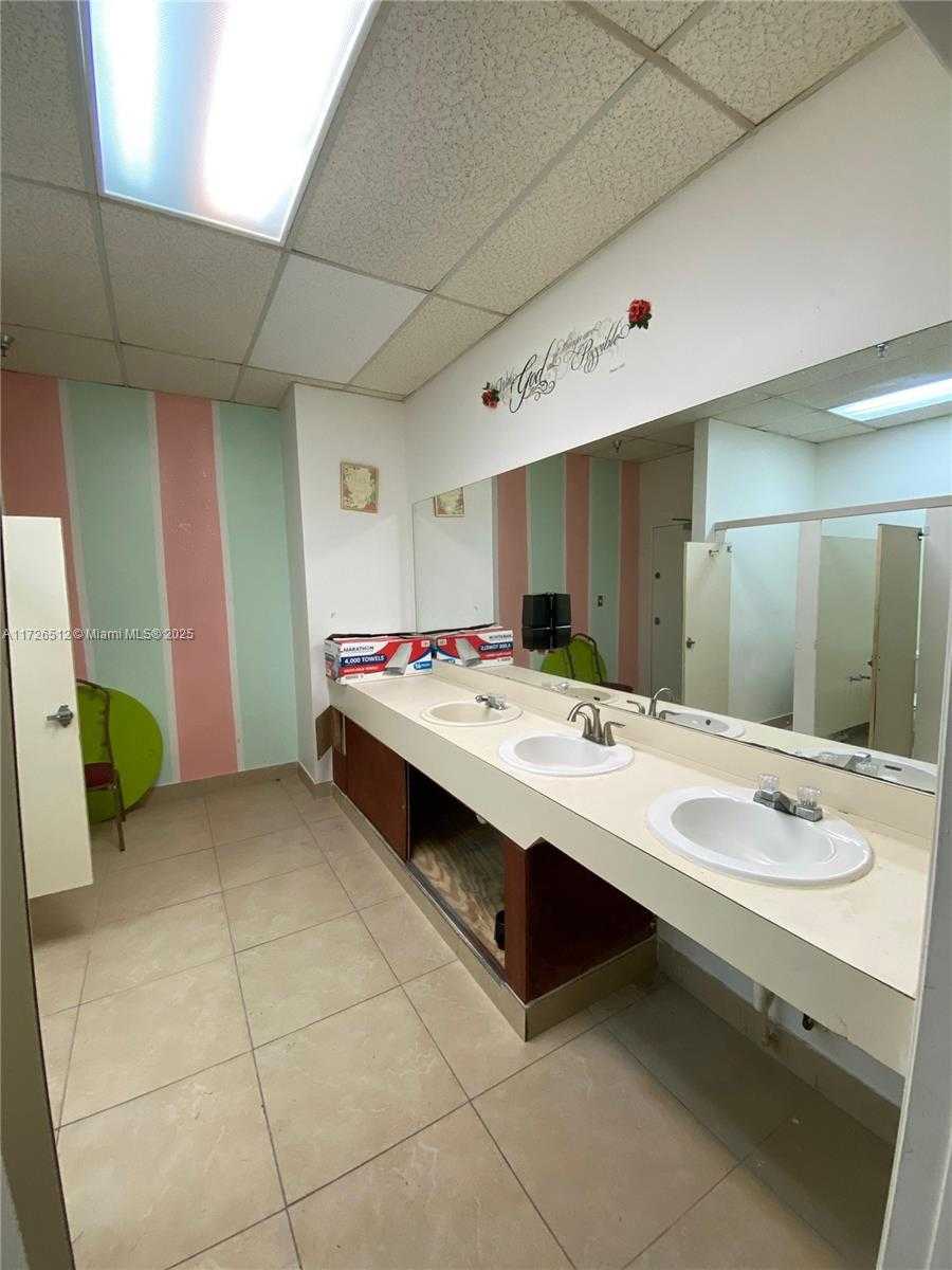 Small Image of 2475 SOUTH PARK AVE, Sanford Number 16