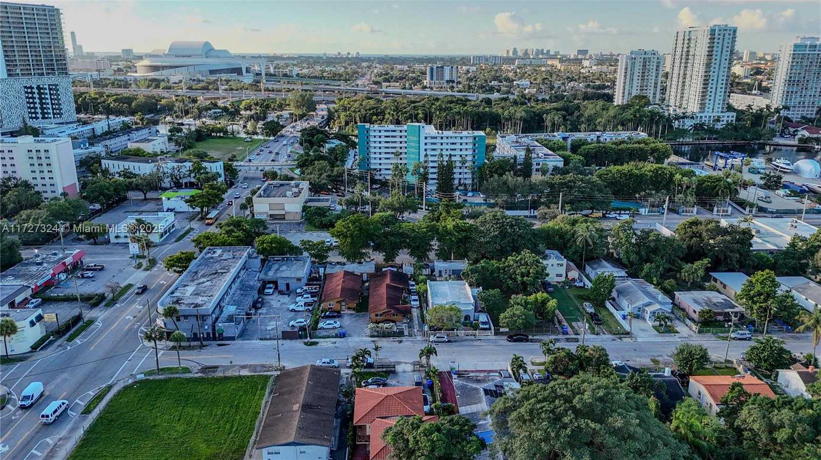 Small Image of 1450 NORTH WEST 17TH AVE, Miami Number 5