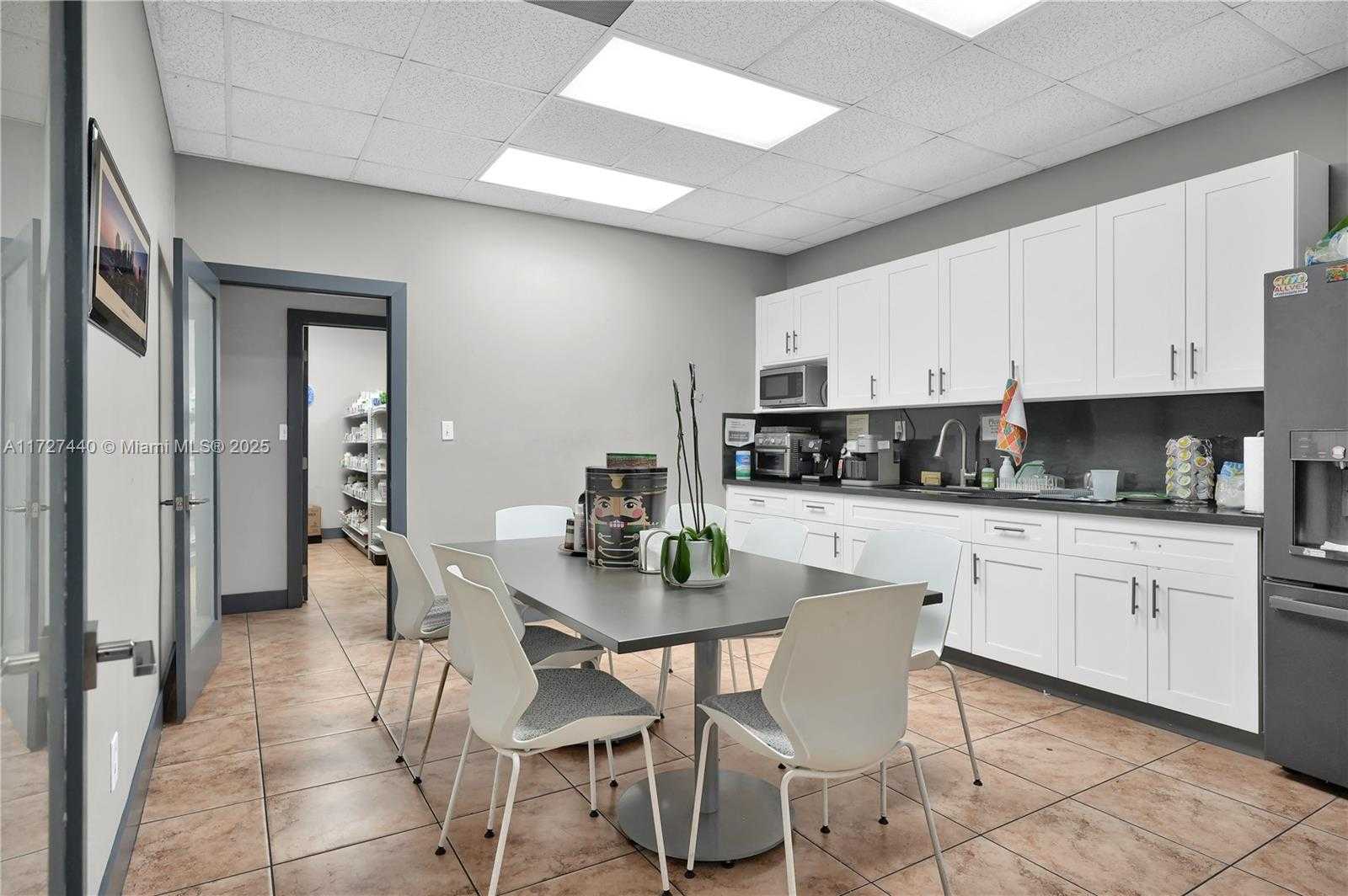 Small Image of 8115 NORTH WEST 33RD ST #8115, Doral Number 10