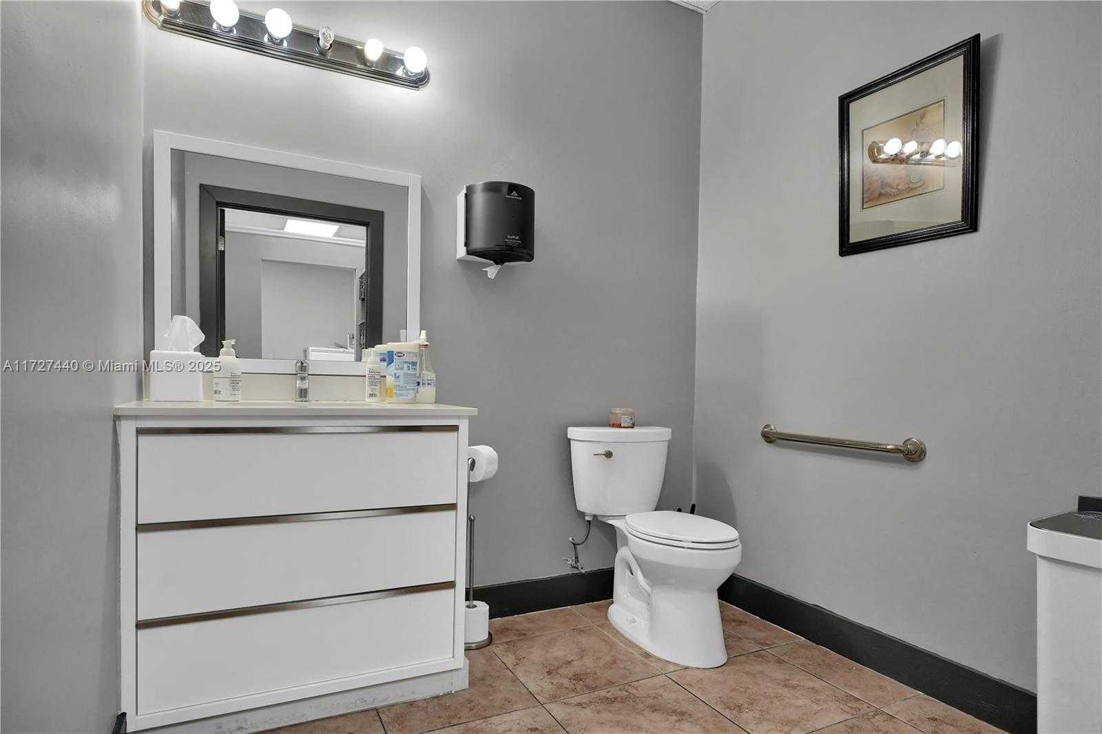 Small Image of 8115 NORTH WEST 33RD ST #8115, Doral Number 13